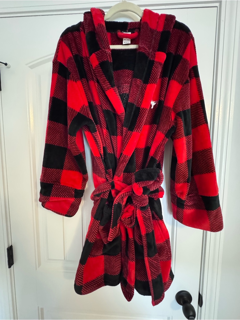 PINK Victoria's Secret Red & Black soft fleece Plaid Robe